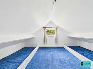 Bedroom- click for photo gallery